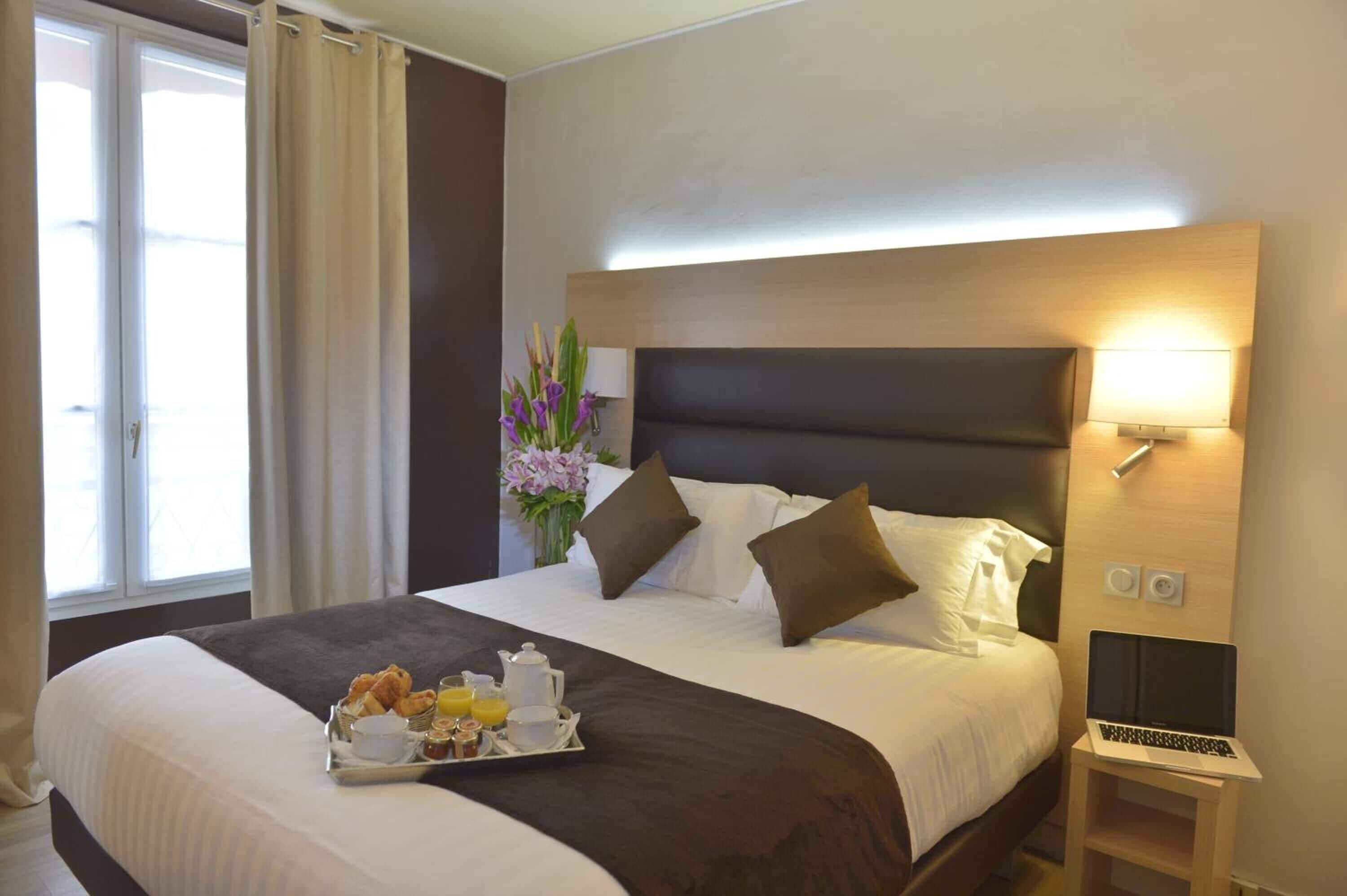Unic Renoir Saint Germain Hotel 3*