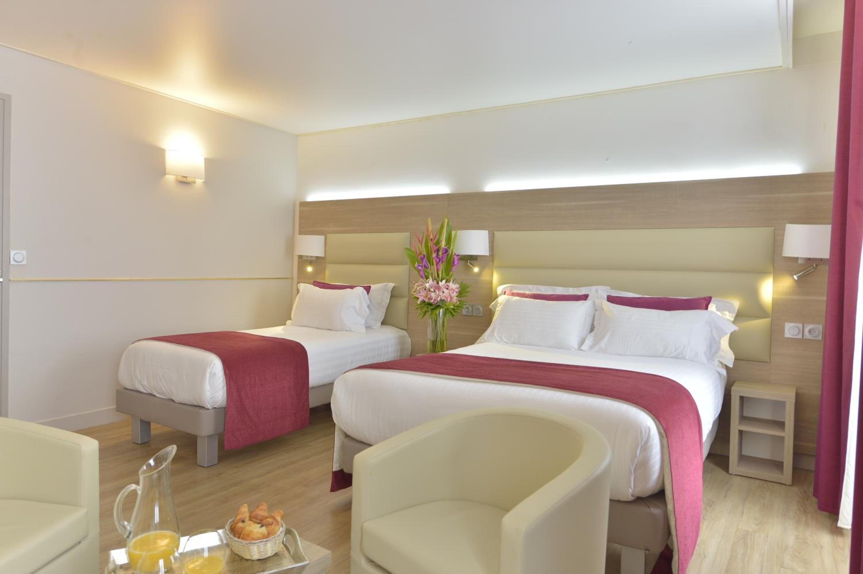 Unic Renoir Saint Germain Hotel 3*