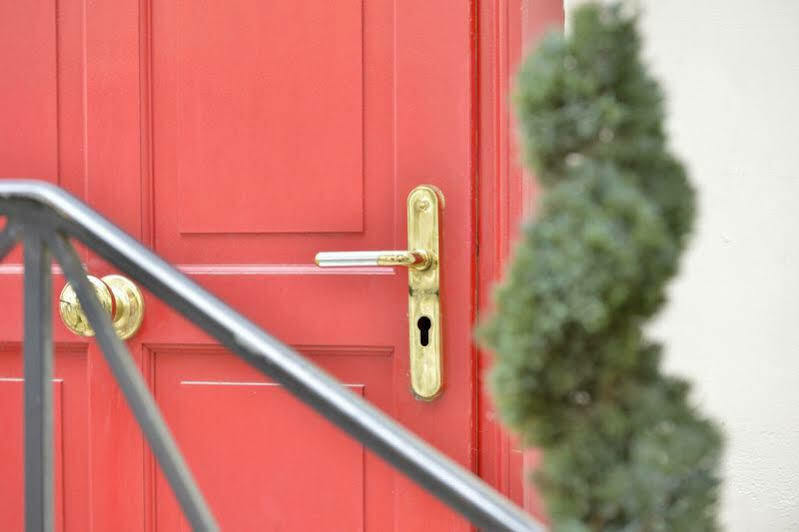 Hotel Unic Renoir Saint Germain Paris